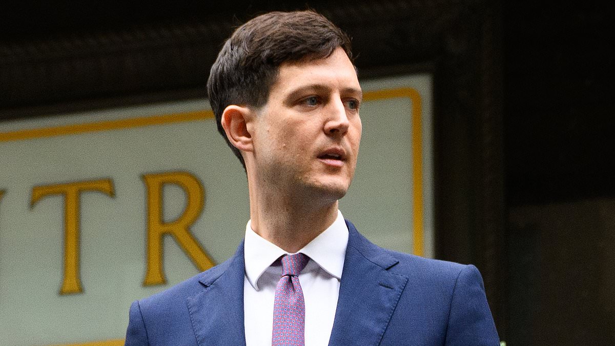 Daggers Sack Lee Bradbury: Andy Carroll Takes Charge After KSI Investment